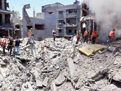  غزة : 72126 شهيدا و 171809 مصابين