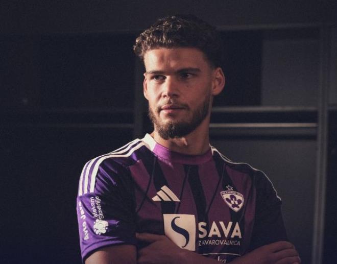 عمر الرقيق يضع نفسه على ذمة المنتخب التونسي من جديد