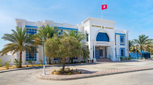 سفارة تونس بابوظبي تعلن عن جملة من الإجراءات لتسهيل مغادرة المواطنين التونسيين المتواجدين بإمارة أبوظبي والمناطق التابعة لها