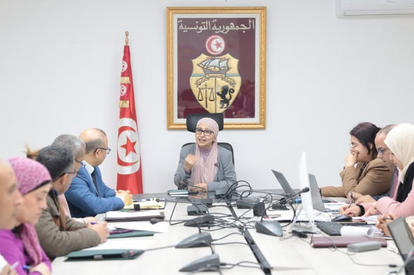 جلسة عمل قطاعيّة حول تقدّم إنجاز برامج الأسرة والمرأة والطفولة وكبار السنّ بولاية القصرين