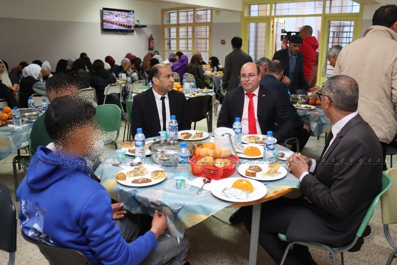 مأدبة افطار بمعهد الغزالي بالناظور