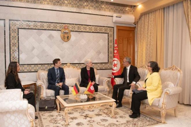 كاتب الدّولة لدى وزير الشّؤون الخارجيّة يلتقي سفيرة المانيا بتونس