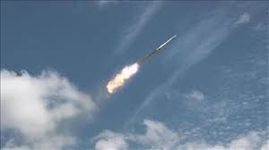 الدفاعات الجوية الإماراتية تعلن التعامل مع 7 صواريخ باليستية و27 طائرة مسيرة