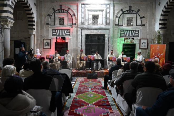 عرض "نسيم الوصل" بقيادة نوفل زرياط، رحلة روحية في الطبوع التونسية أمتعت جمهور الرشيدية