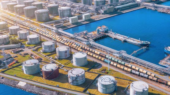 بسبب الوضع في الشرق الاوسط، اليابان ستشرع في البدء بالسحب من ​مخزونات النفط لديها  