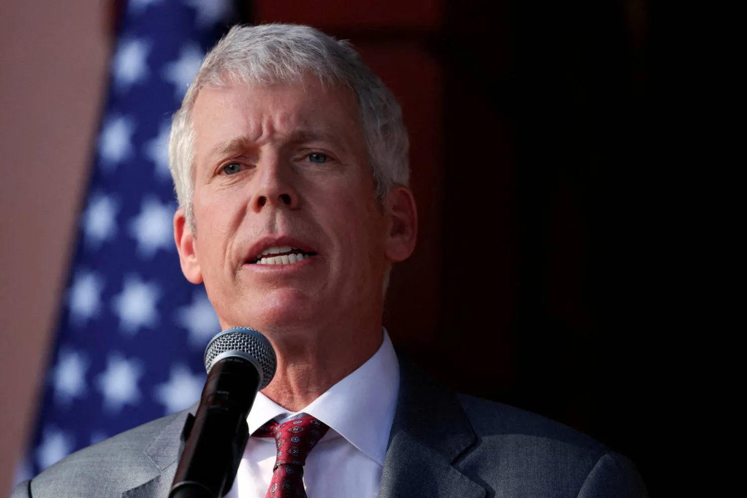 وزير الطاقة الأميركي: القوات الأميركية لم تهاجم البنية التحتية النفطية الإيرانية في جزيرة خرج.