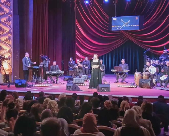 سهرة فنية متميزة بإمضاء الفنانة نبيهة كراولي في اختتام فعاليات الدورة 42 من مهرجان المدينة بتونس