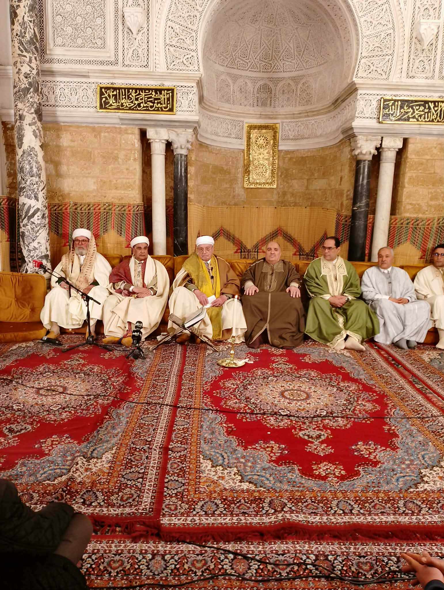 موكب ديني بجامع الزيتونة المعمور احتفاء بليلة القدر