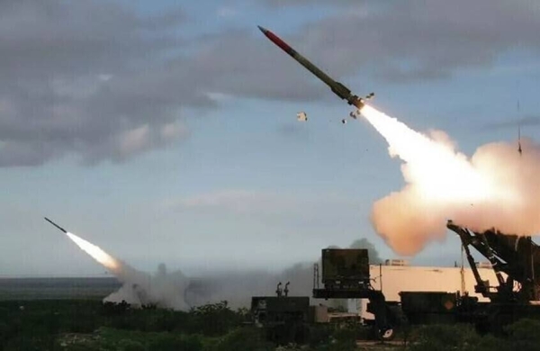 الدفاع السعودية تعلن اعتراض وتدمير 4 صواريخ باليستية أطلقت باتجاه الرياض