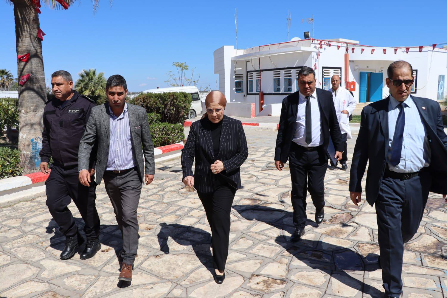 وزيرة العدل تشدد على ضرورة تعزيز تأهيل الأطفال الجانحين وتدعيم جودة الخدمات بمراكز الإصلاح