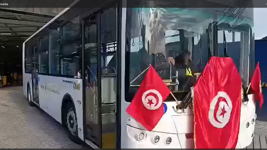 وصول 38 حافلة من الصين وصفقة جديدة في طور الإعداد (فيديو)