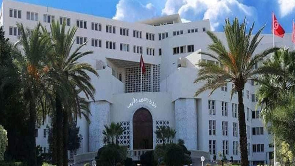 وزارة الشؤون الخارجيّة تنعى السفير الأسبق يوف بن حاحا