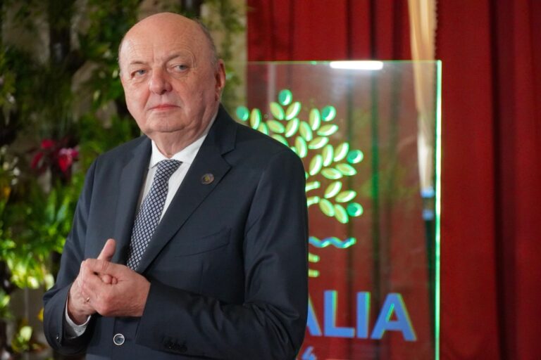 بينها الجزائر: إيطاليا تُجري مُحادثات مع دول لتعويض إمدادات الغاز المتوقفة من قطر