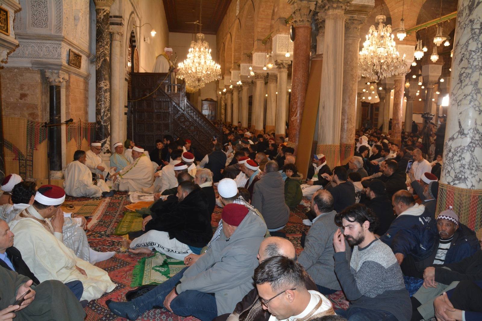 وزير الشؤون الدّينية يحضر صلاة عيد الفطر بإمامة سماحة مفتي الجمهورية