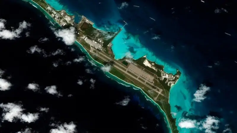 ايران تطلق صاروخين باليستيين على قاعدة دييغو غارسيا في المحيط الهادي