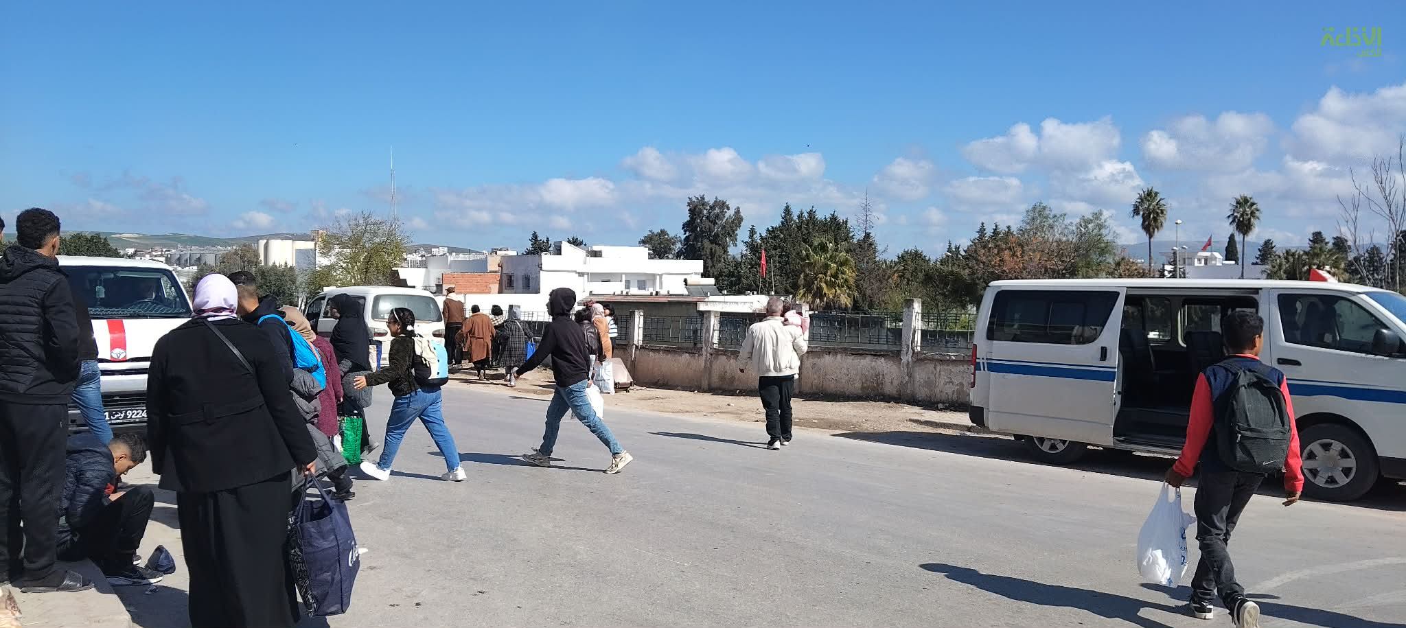 حركية مكثفة  بمحطات النقل البري بباجة  ترافقها  معاناة المسافرين نتيجة الاكتضاظ  وطول الانتظار 