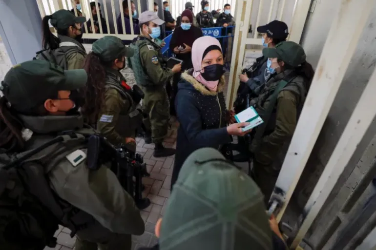 الاحتلال الاسرائيلي يواصل اعتقال 39 أما فلسطينية