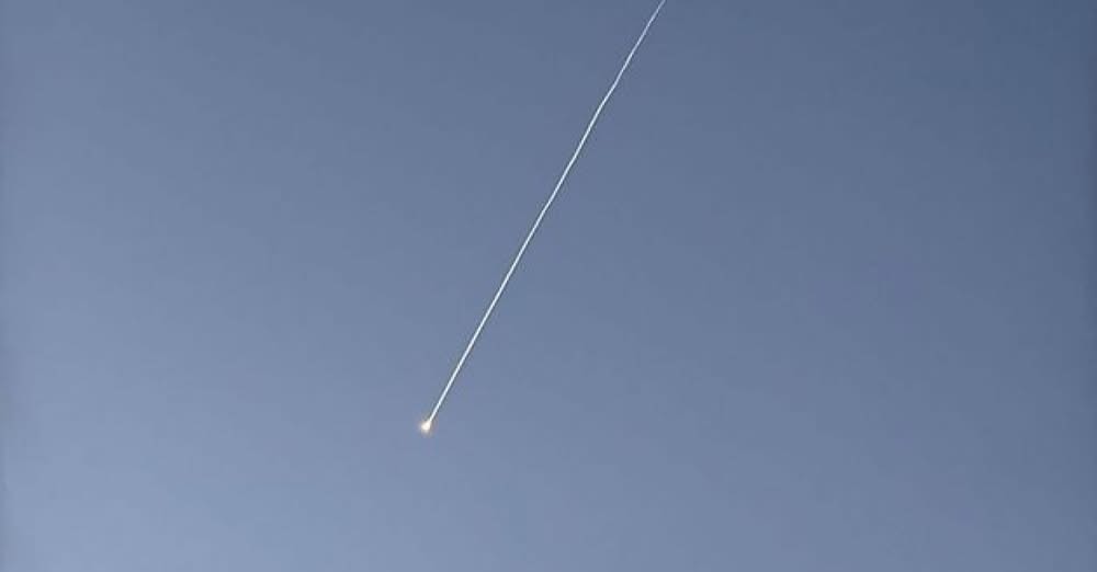 إصابة 20 مستوطنا وانهيار مبنى في منطقة ديمونة جراء هجوم صاروخي إيراني