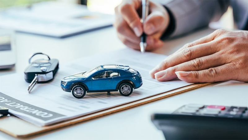 وزارة المالية توضح أسباب رفض تأمين السيارات القديمة وتعلن عن إعداد تنقيحات لمجلة التأمين