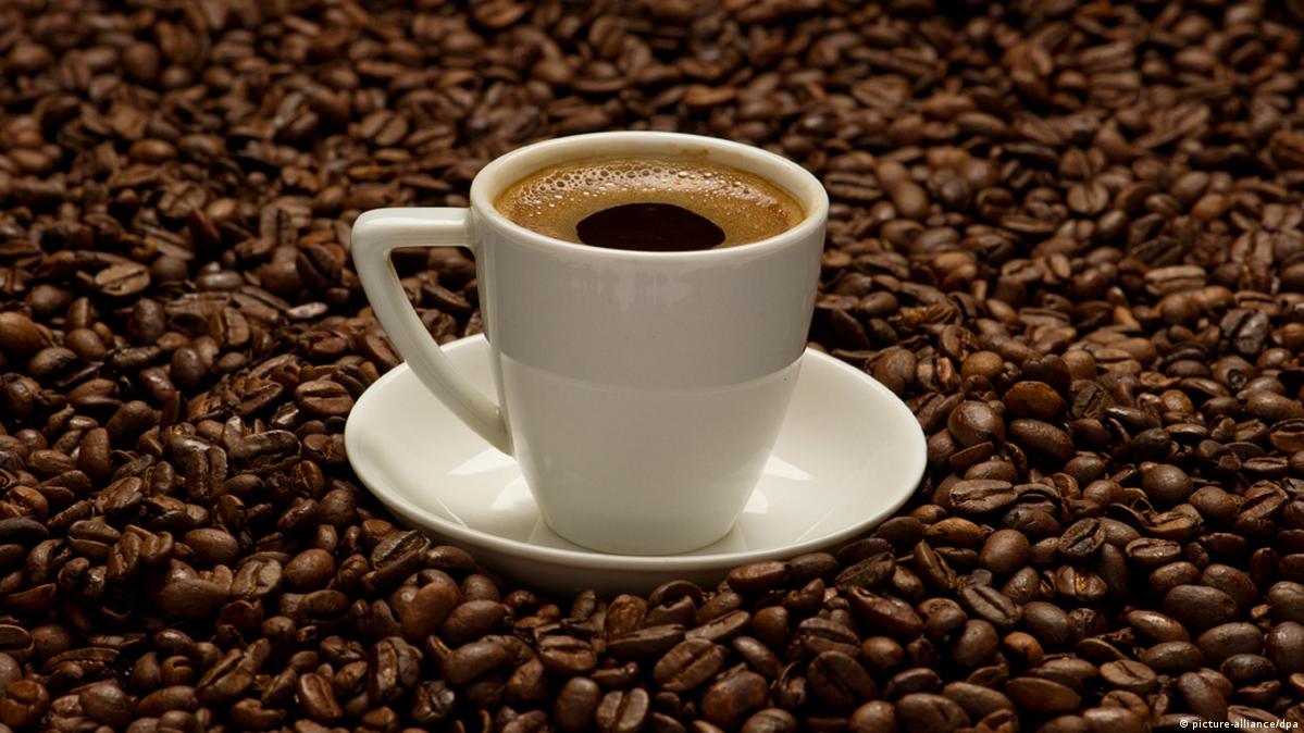 طبيب مُختصّ: تناول ما بين كوبين و5 أكواب قهوة يوميًا له عديد الفوائد على صحة القلب
