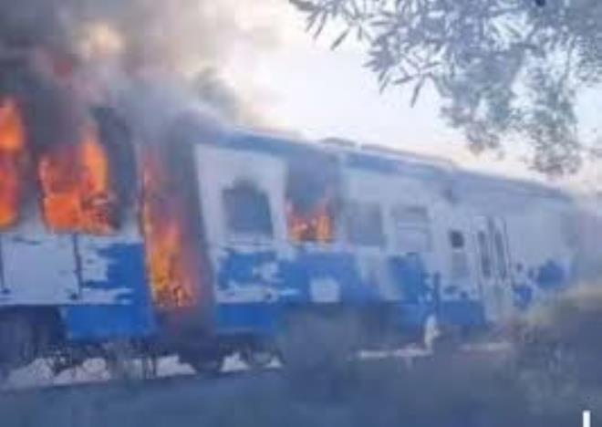 إيقاف 8 مشتبه بهم في عملية إيقاف 8 مشتبه بهم في عملية إضرام النار في عربة قطار بالقلعة الصغرى