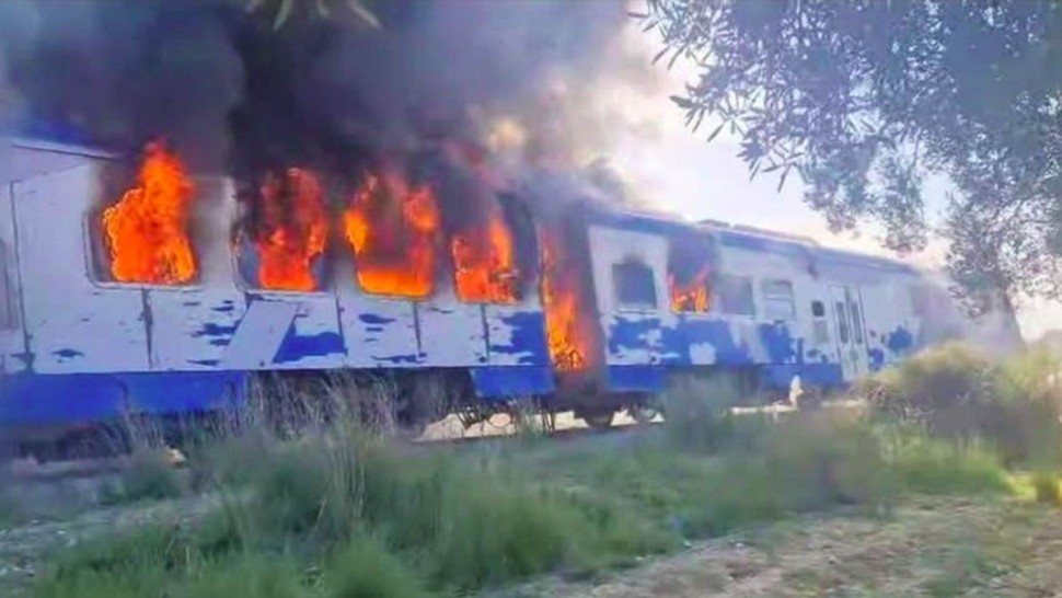 إيقاف 8 مشتبه بهم في عملية إضرام النار في عربة قطار بالقلعة الصغرى (الجبابلي)