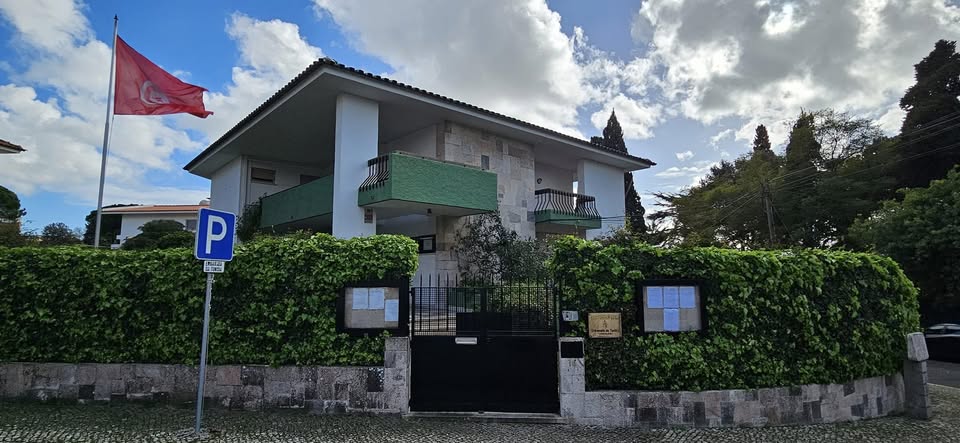 سفير تونس بالبرتغال يؤكّد حرص تونس على تطوير العلاقات الثنائية وإثرائها في جميع الميادين