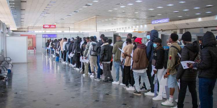 البعثة الدائمة لتونس بجينيف تؤكد التزام تونس بالمبادئ الكونيّة لحماية اللاجئين ورفضها للتوطين المُبطن للمهاجرين غير النظاميين