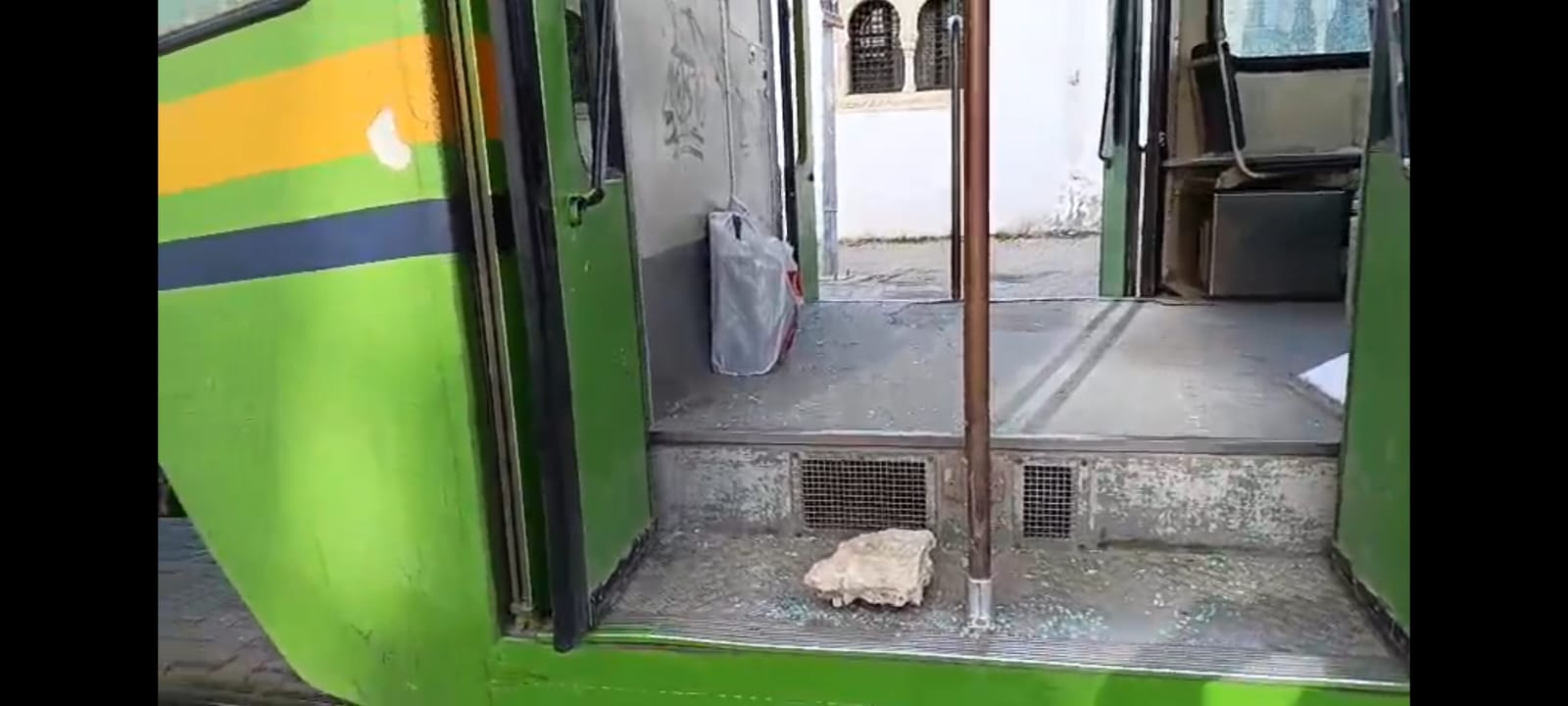 شركة نقل تونس :  تسجيل حادثتي إعتداء على عربات المترو المستغلّة على الخط رقم 5 و  الخط رقم 6