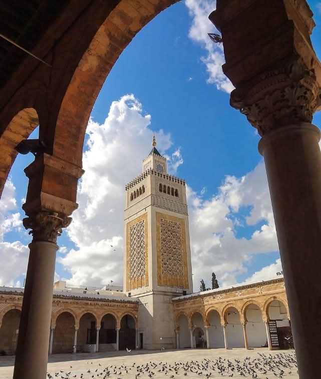 سحب عابرة بأغلب المناطق