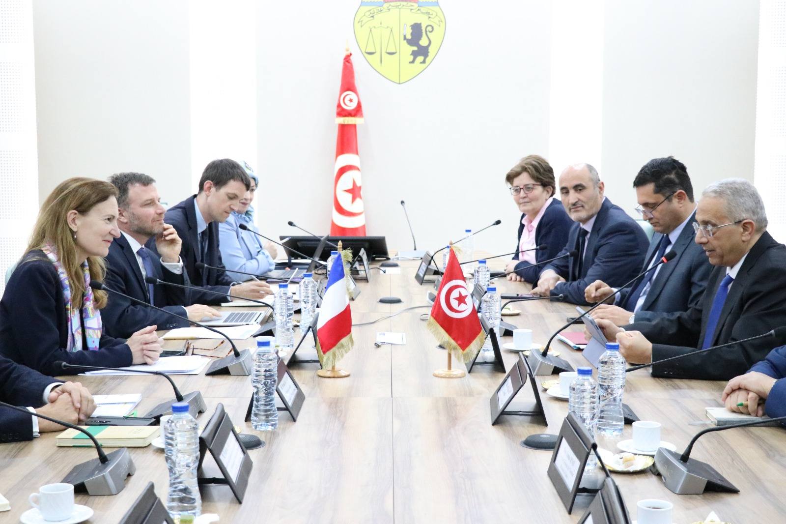 تونس_فرنسا: الانتقال إلى مرحلة التنفيذ الفعلي للمشاريع الصحية المشتركة