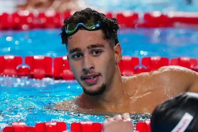 البطل العالمي احمد الجوادي يتوج بالميدالية الذهبية لسباق 1650 ياردة سباحة حرة