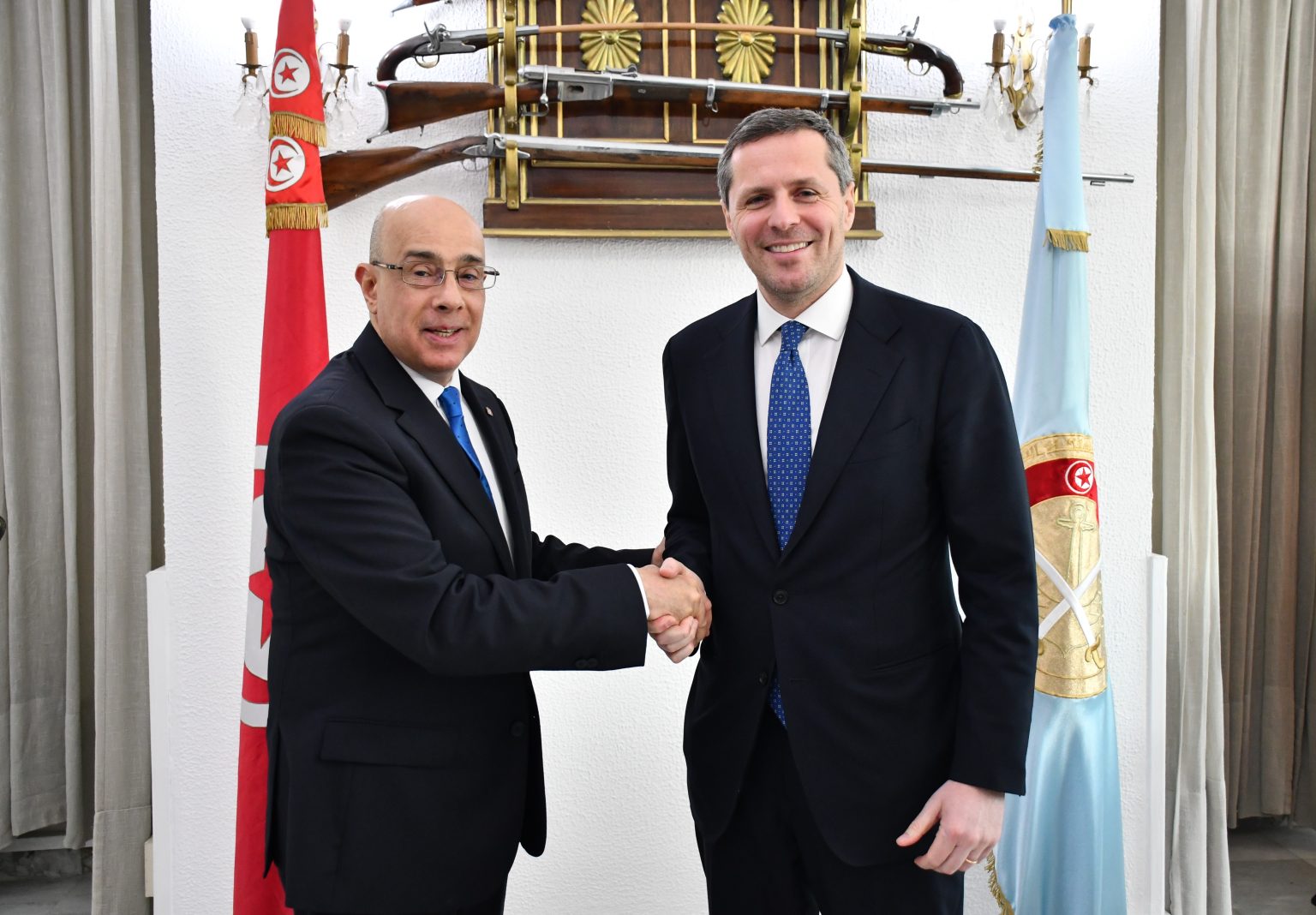 وزير الدفاع الوطني يلتقي وكيل وزارة الدفاع الإيطالي.