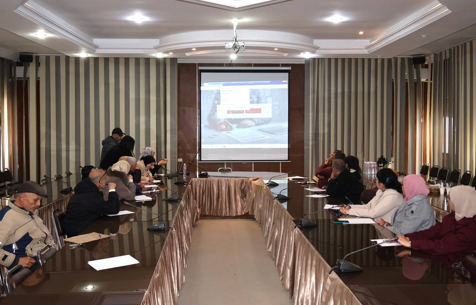 سليانة: تنظيم دورة تكوينية لتحسين الخدمات الرقمية للمواطنين خاصة في مجال الحالة المدنية 