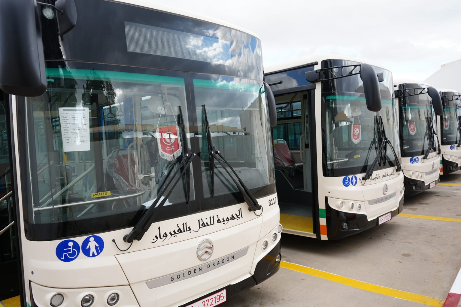 القيروان : الشركة الجهوية للنقل تتسلم 24 حافلة نقل حضري مزدوجة  