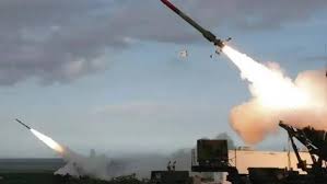 البحرين تعلن اعتراض وتدمير 174 صاروخا و385 طائرة مسيرة منذ بدء الهجمات الإيرانية