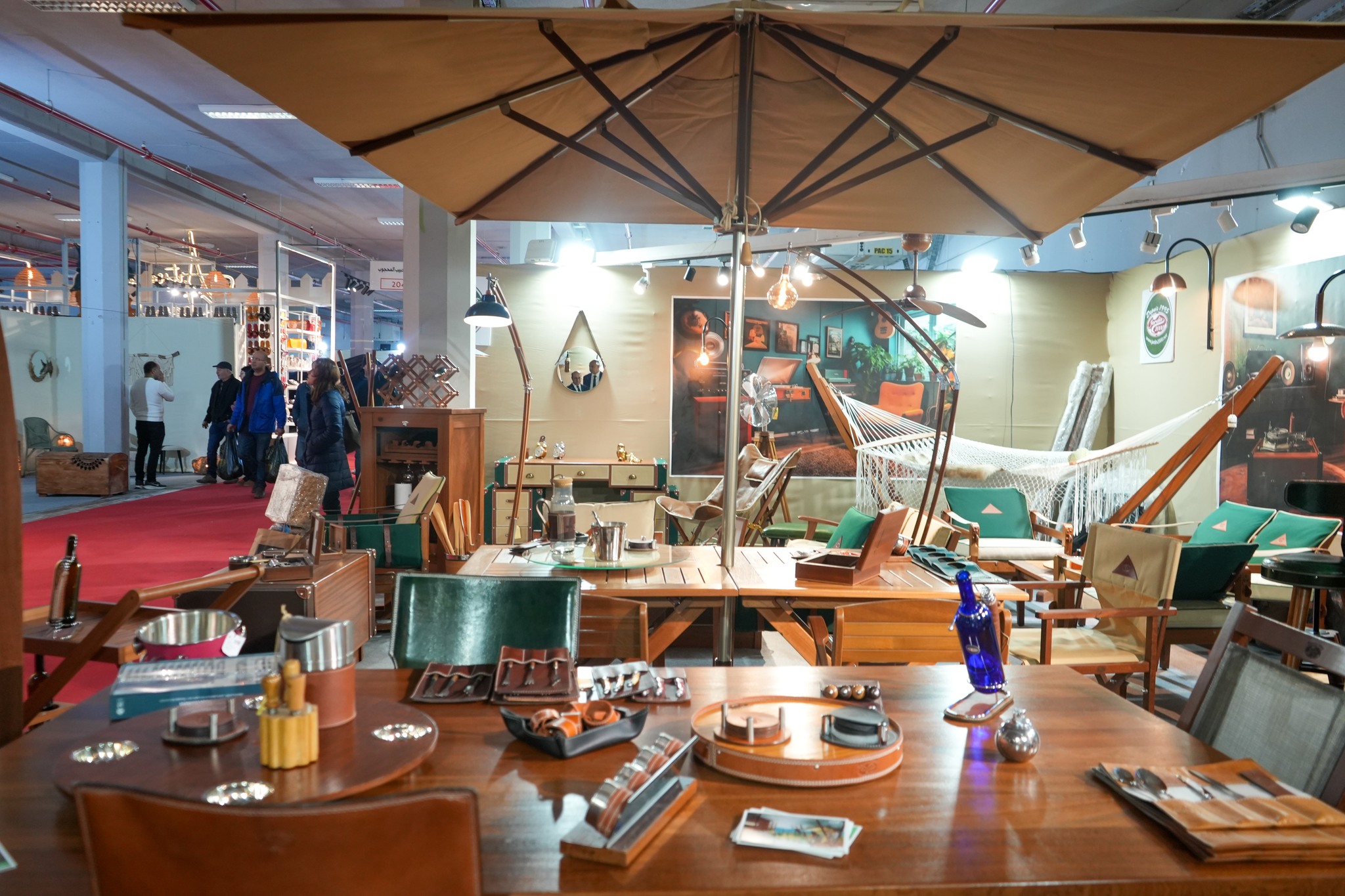 افتتاح الدورة 42 للصالون الوطني للصناعات التقليدية بمشاركة أكثر من 1000 حرفي من مختلف الجهات