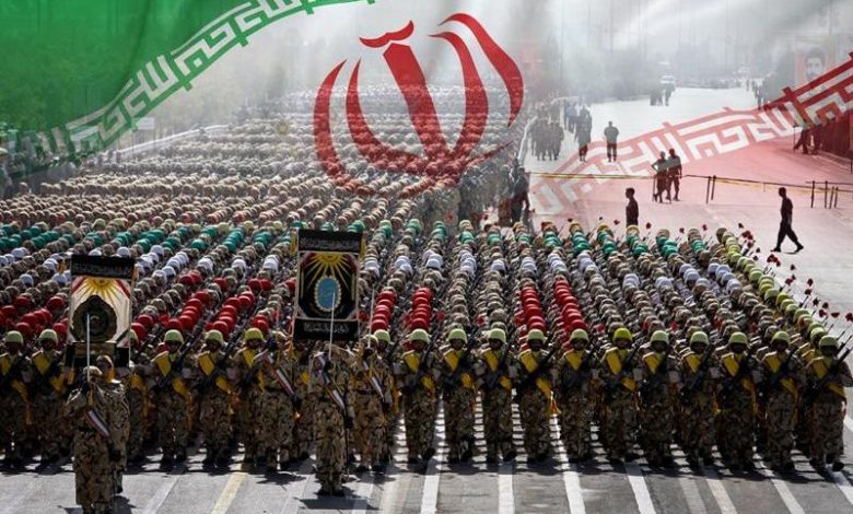 القوات الإيرانية تقول إنها ستواصل الحرب "حتى النصر النهائي" امتثالاً لأوامر خامنئي