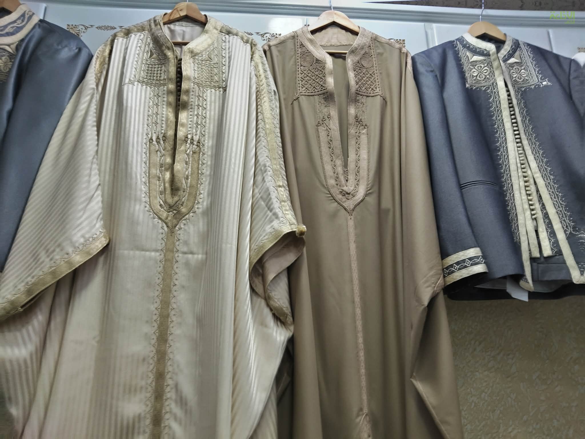 عدة صعوبات تواجه صناعة الجبة واللباس التقليدي بتستور