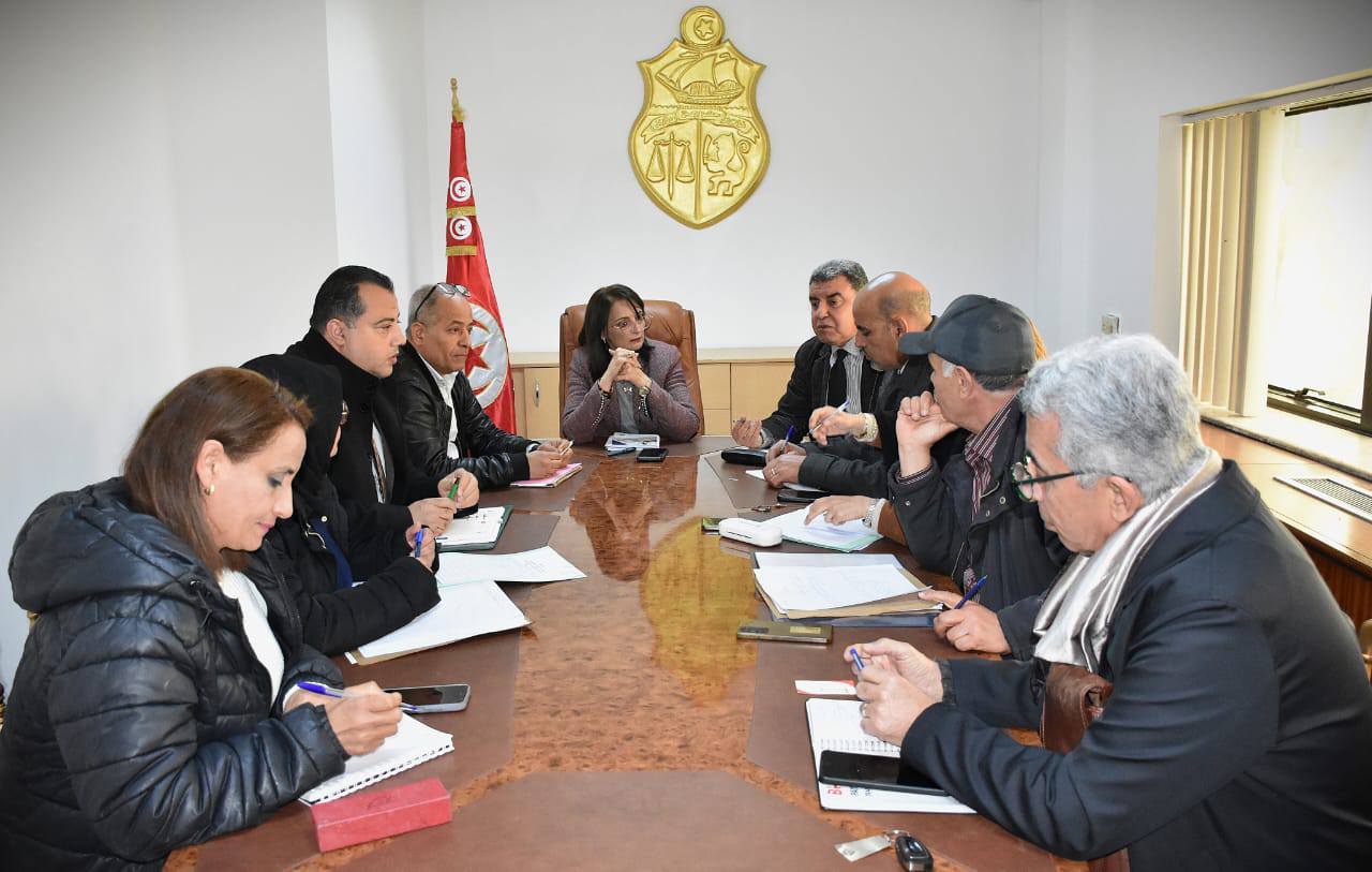 بلدية تونس تبحث في إمكانية تخصيص فضاء بلدي لإيواء الأطفال ذوي الوضعيات الهشّة وإعادة إدماجهم اجتماعيًا