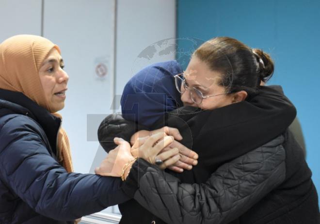 وصول دفعة ثالثة تضم 9 تونسيين إلى تونس بعد إجلائهم من لبنان