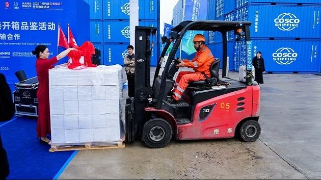 وصول شحنة بـ50 طنا من زيت الزيتون التونسي لاول مرة الى ميناء مقاطعة هوباي الصينية