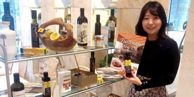 سفارة تونس ببيكين تنظم تظاهرة اقتصادية بمناسبة وصول 50 طنا من صادرات زيت الزيتون التونسي