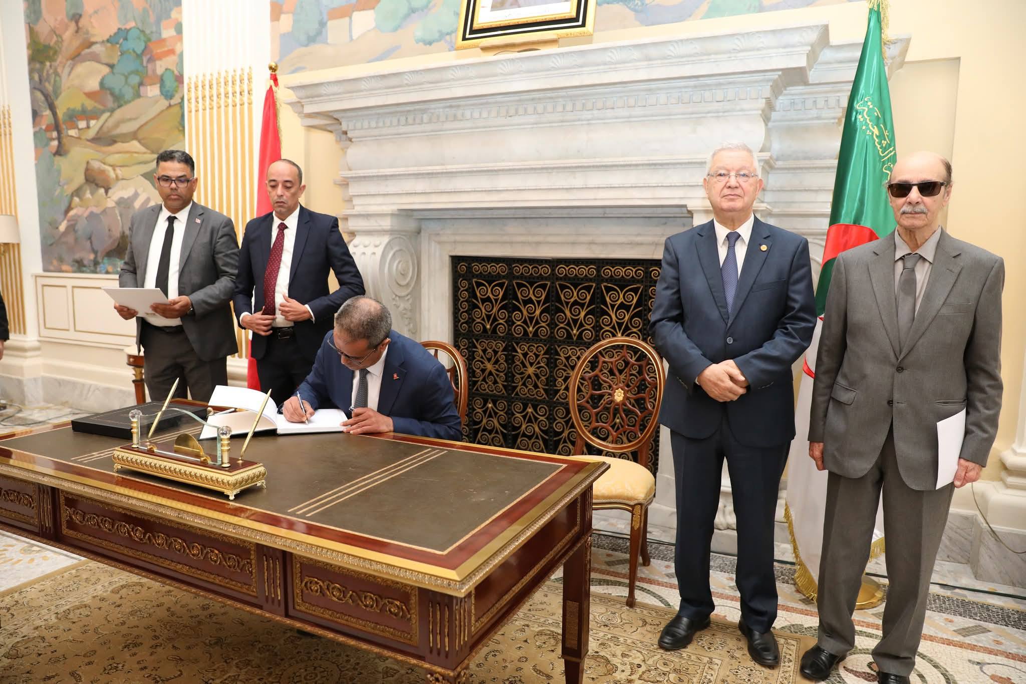 رئيس مجلس الجهات والأقاليم ورئيس مجلس الأمة الجزائري يوقعان على بروتوكول التعاون البرلماني ويعلنان عن تأسيس منتدى التعاون البرلماني