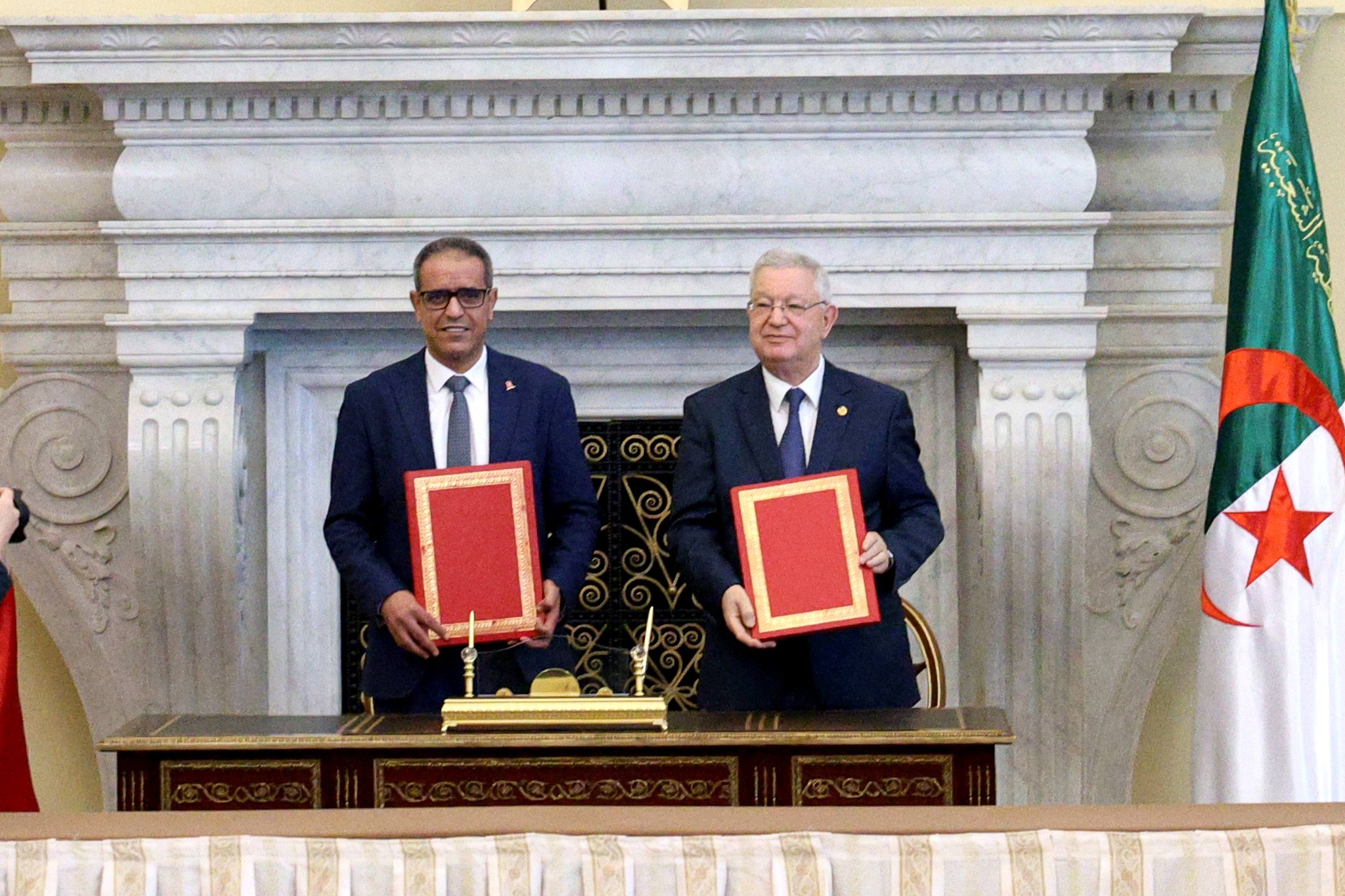 رئيس مجلس الجهات والأقاليم ورئيس مجلس الأمة الجزائري يوقعان على بروتوكول التعاون البرلماني ويعلنان عن تأسيس منتدى التعاون البرلماني