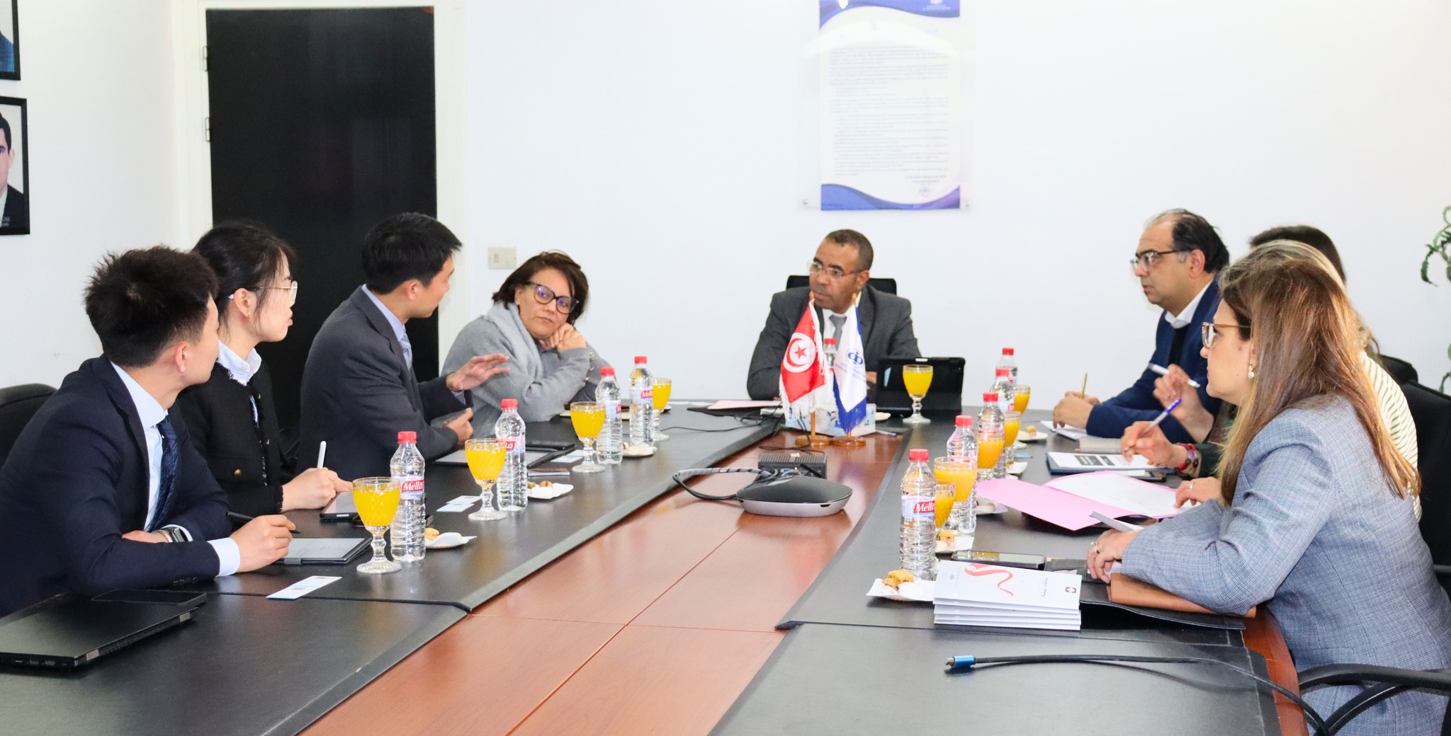 وكالة النهوض بالصناعة والتجديد: وفد من صندوق التنمية الصيني الإفريقي يعرب عن اهتمامه بعدة مشاريع استثمارية بتونس