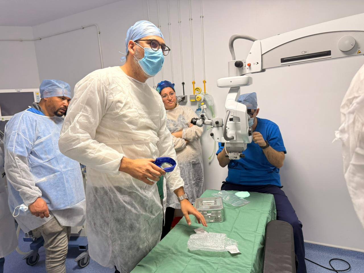 دعم المستشفى الجهوي بجندوبة بتجهيزات حديثة لجراحة العيون