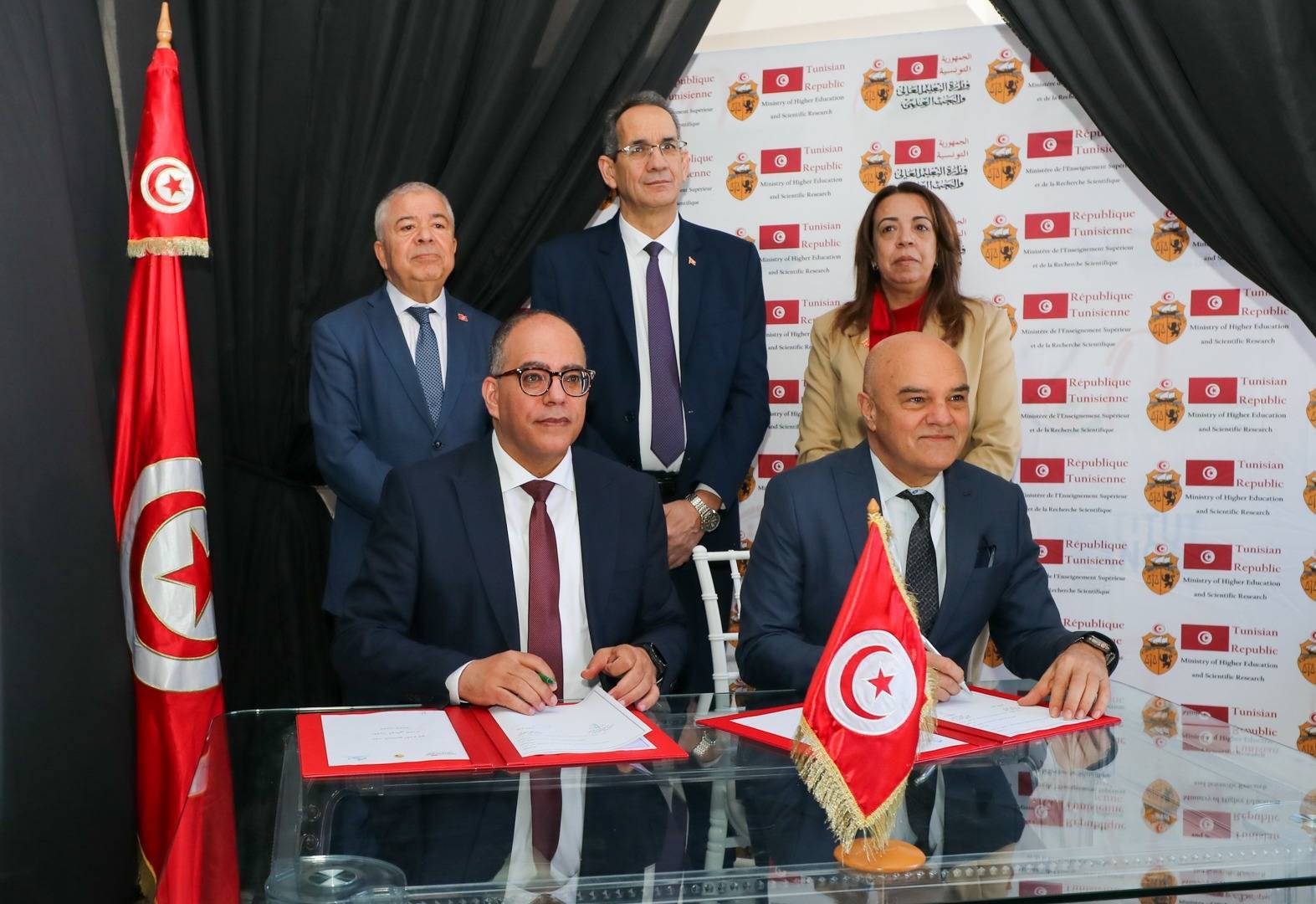 توقيع برنامج بحثي بين المعهد الوطني للتراث ووزارة التعليم العالي