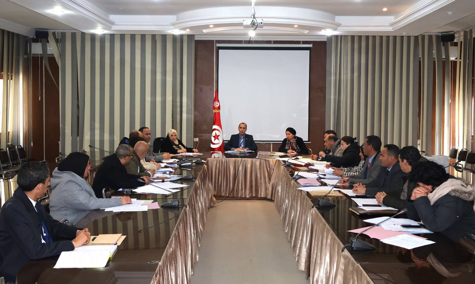 سليانة :  متابعة سير تنفيذ البرنامج الخصوصي للسكن الإجتماعي في جزئه المتعلق بإزالة المساكن البدائية .