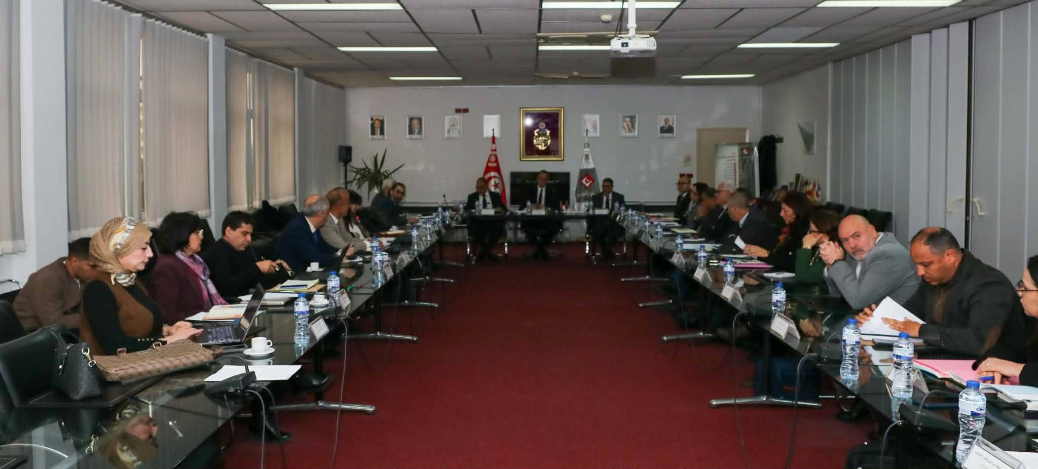 منذر بلعيد يشرف على اجتماع مجلس الجامعات.